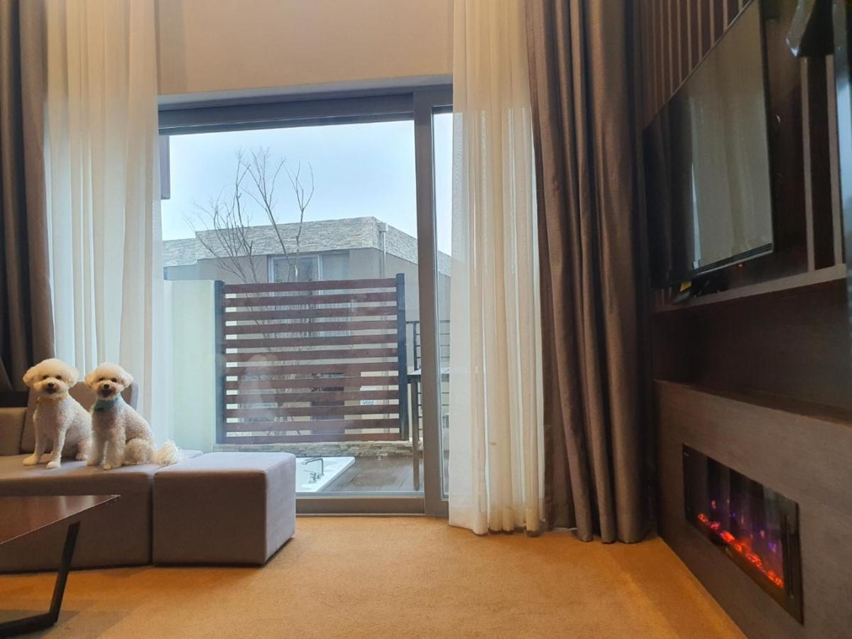 Ramada Hotel & Suite By Wyndham Gangwon Пьончан Екстериор снимка