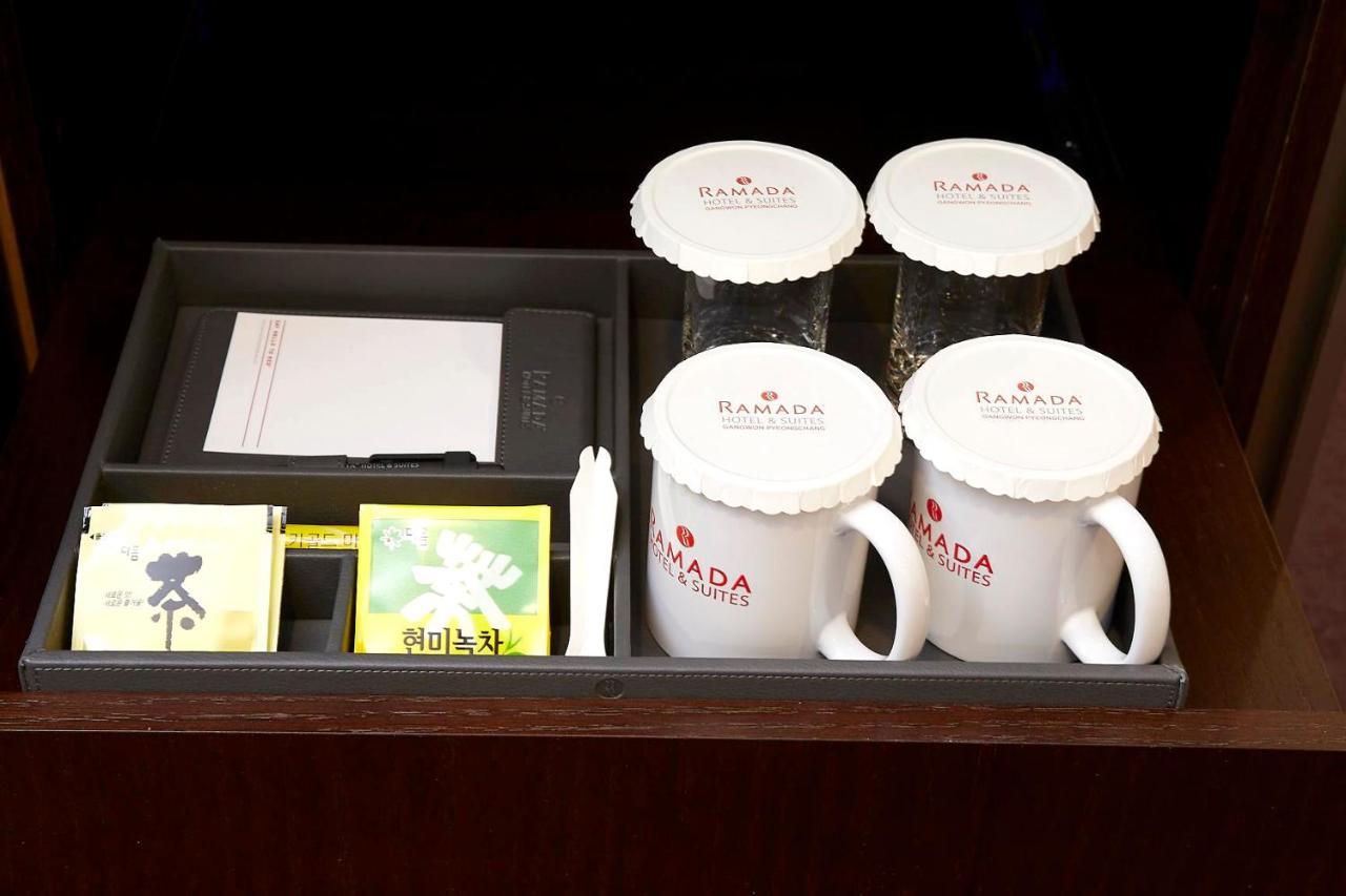 Ramada Hotel & Suite By Wyndham Gangwon Пьончан Екстериор снимка