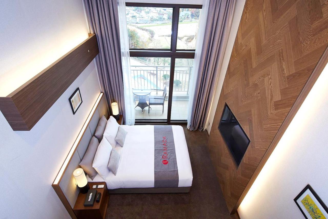Ramada Hotel & Suite By Wyndham Gangwon Пьончан Екстериор снимка