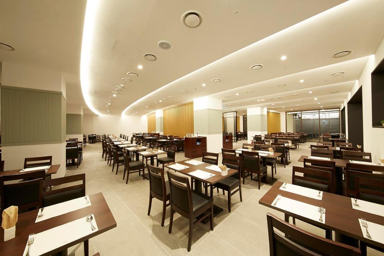 Ramada Hotel & Suite By Wyndham Gangwon Пьончан Екстериор снимка